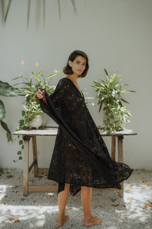 MÉRIDA Lace Kaftan Dress | Special Edition